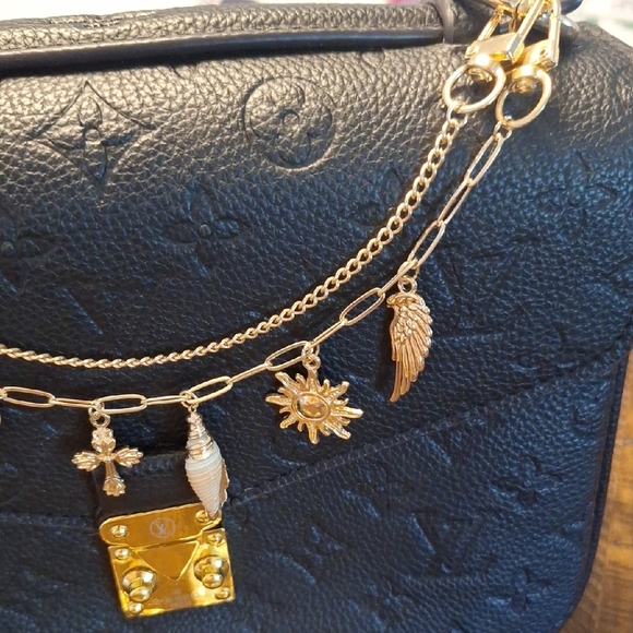 Seashell And Pearl Bag Charms - Picture 4 of 8